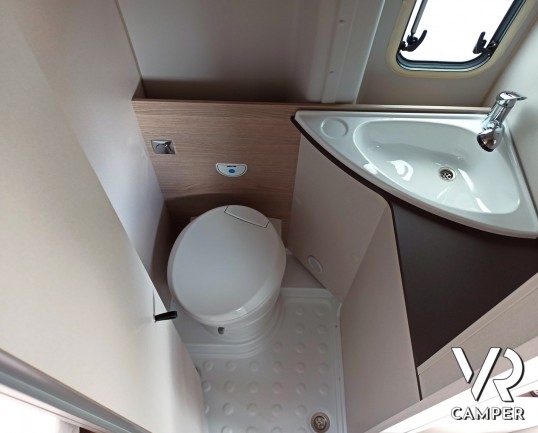 Burstner Lineo C 590