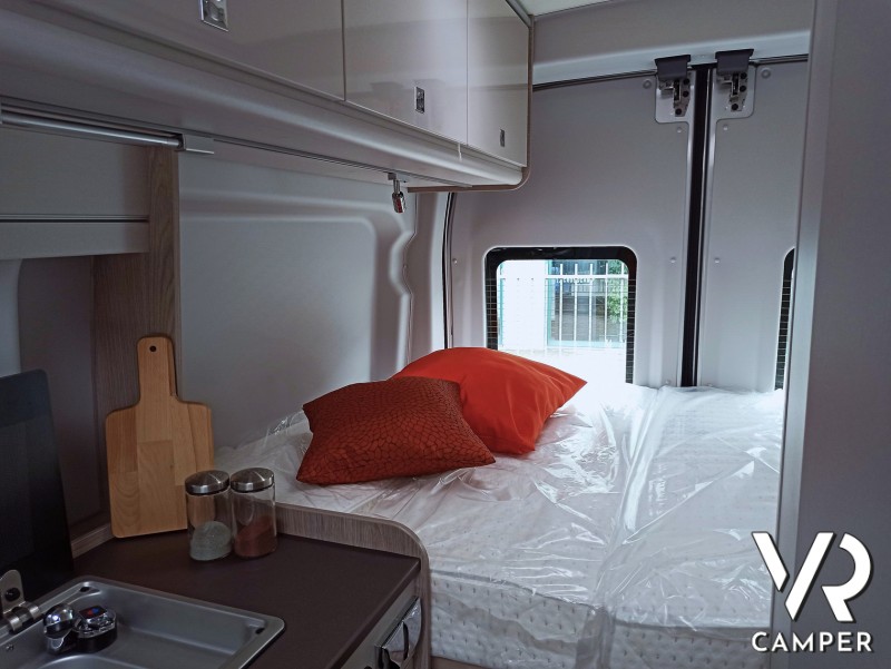 Burstner Lineo C 550 - Furgonato Silver Metallic su Ford