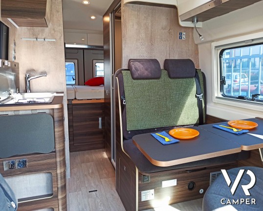 Laika Ecovip 600 - Furgonato con tetto sollevabile