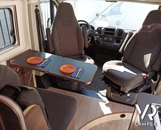 Laika Ecovip 600 - Furgonato con tetto sollevabile