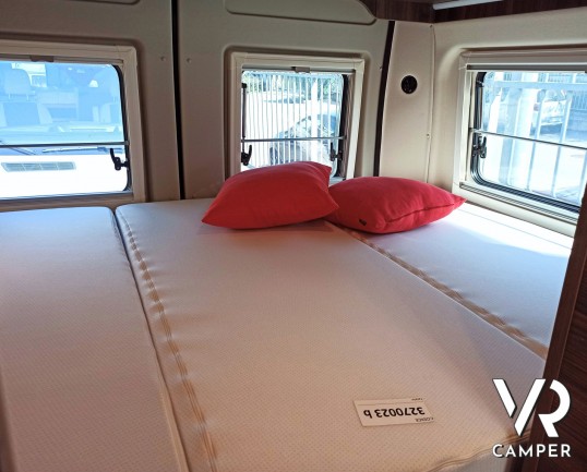 Laika Ecovip 600 - Furgonato con tetto sollevabile