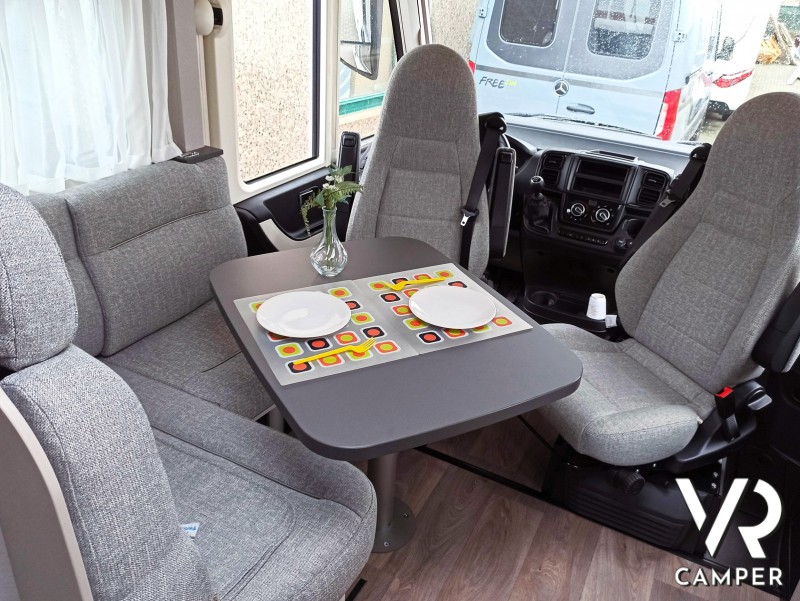 Laika Kosmo 509 L - CucHymer Exsis-I 474, Dinette - Motorhome con letti gemelli a noleggio da VR Camperina