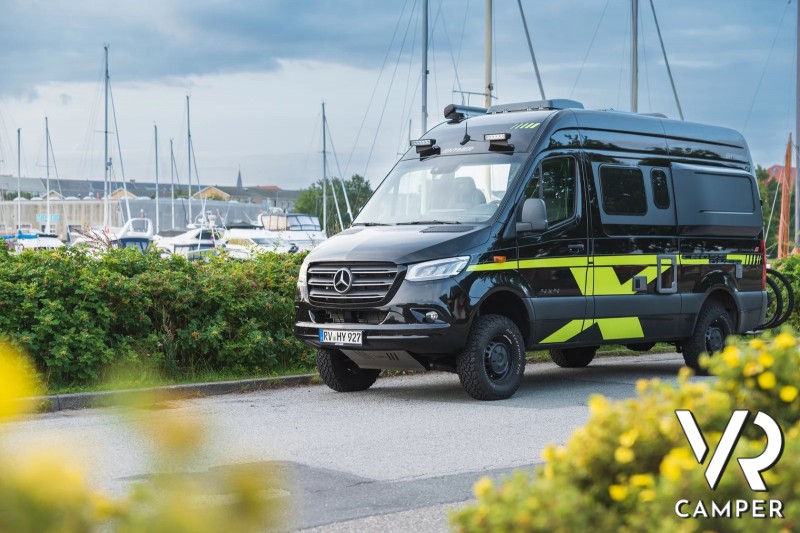 Hymer Grand Canyon Crossover, furgonato su Mercedes.