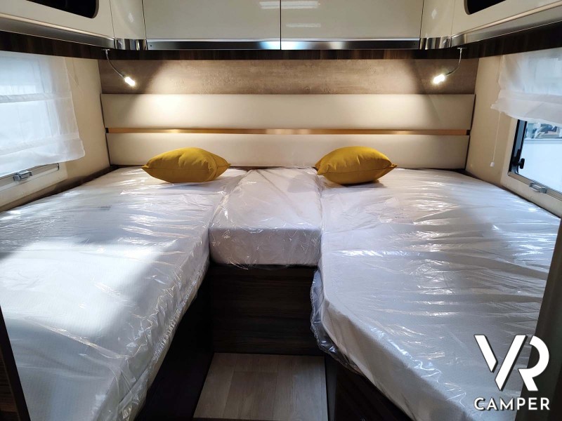 Laika Ecovip L 3019, camper semintegrale con letti gemelli a noleggio da VR Camper.