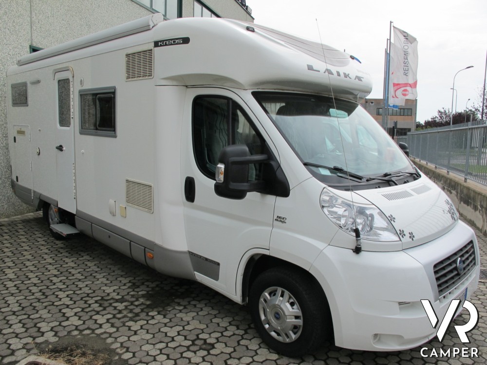Laika Kreos 3010 semintegrale con garage