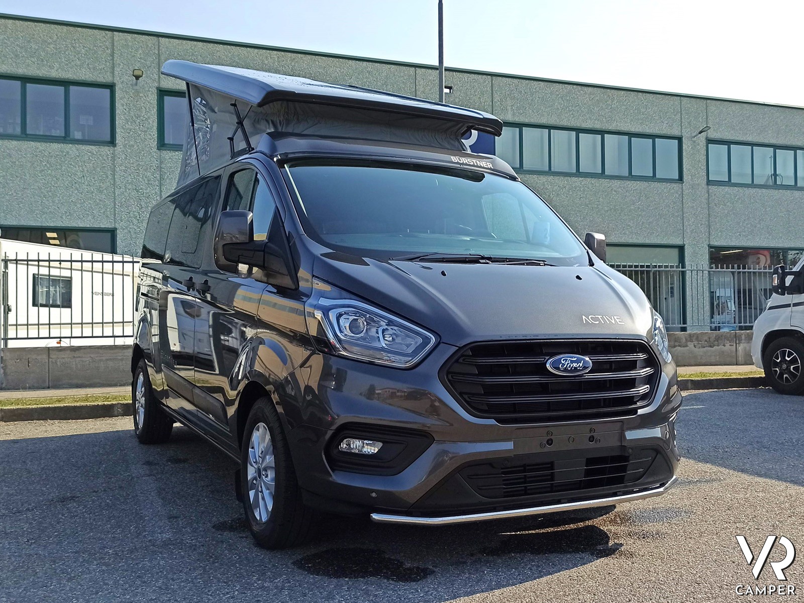 Burstner Copa C 530, urban van con 4 posti letto.